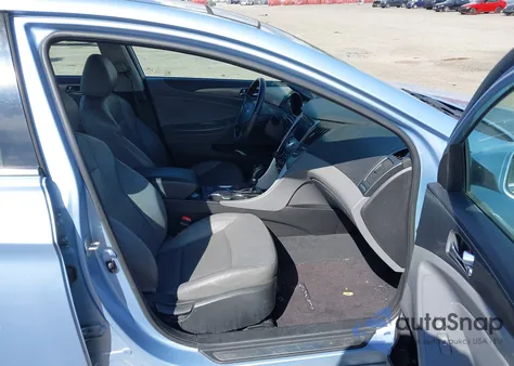 2011 Hyundai Sonata Hybrid Hybrid from USA, damaged, VIN KMHEC4A4XBA018357